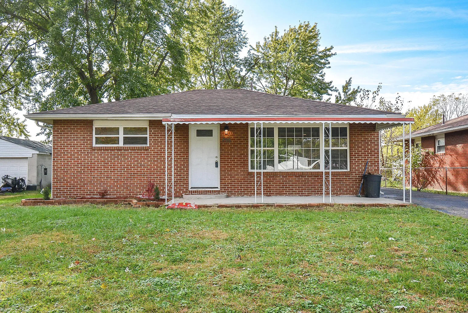 765 Colton Rd photo 1