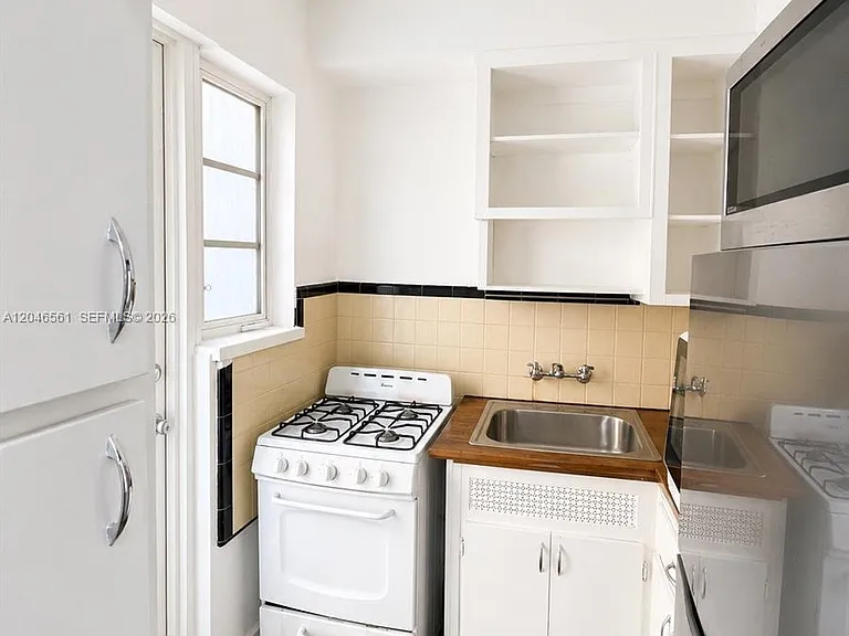 2456 Flamingo Dr #10 — Photo 8
