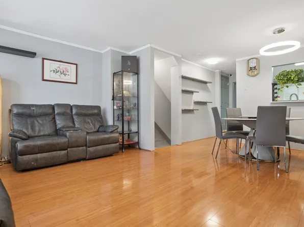 8700 Bennett Rd #30, Richmond, BC V6Y 1N7