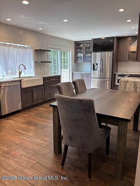 2nd image of 184 Thomas St
