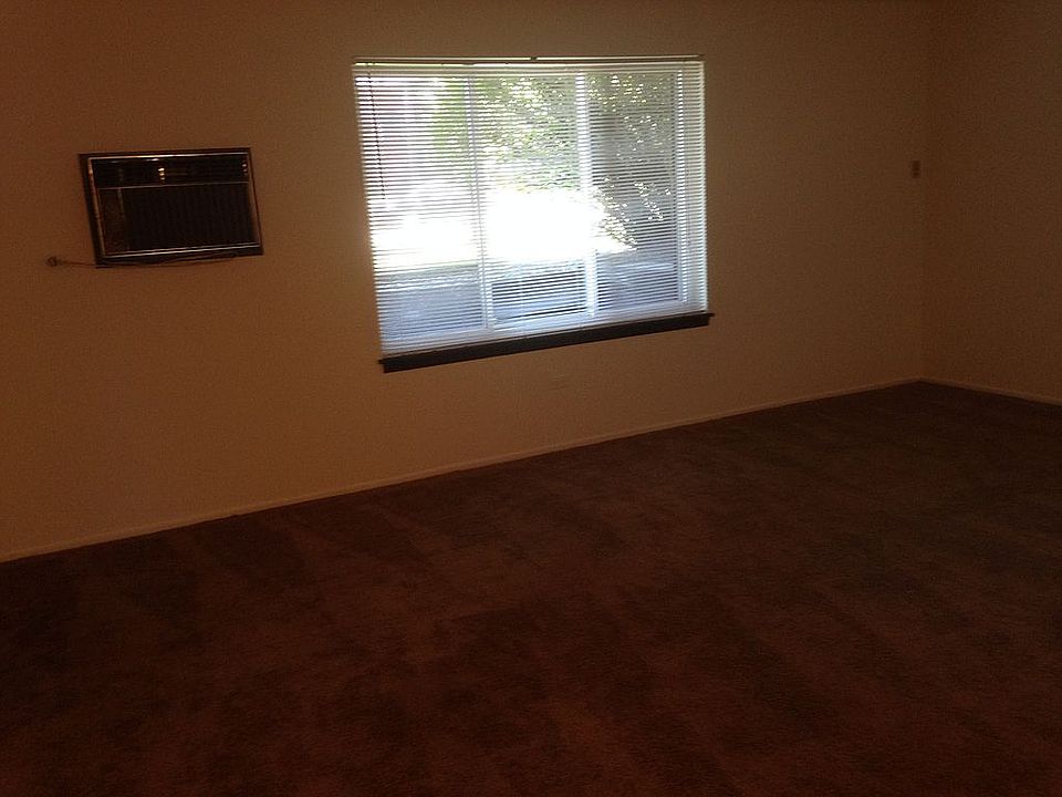 1st image of 420 Perrie Dr Unit 101