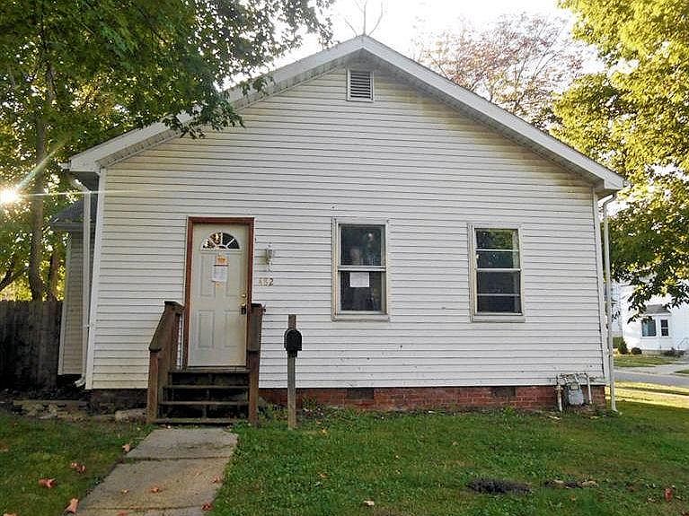 1st image of 482 S Detroit St