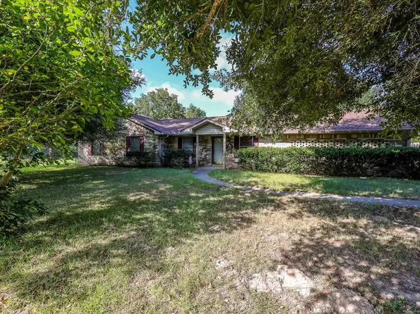 306 County Road 415, Tenaha, TX 75974