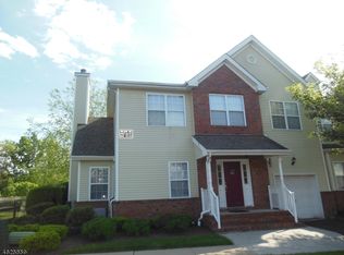 275 Pinelli Dr, Piscataway, NJ 08854