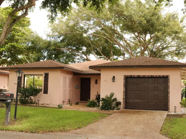 14600 Bonaire Boulevard, Delray Beach, FL 33446