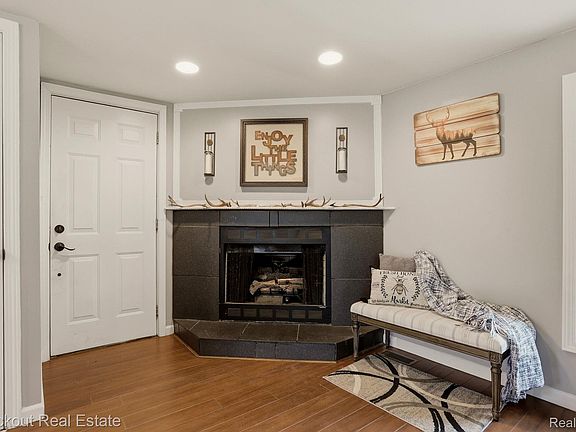5th image of 7261 Hess Rd