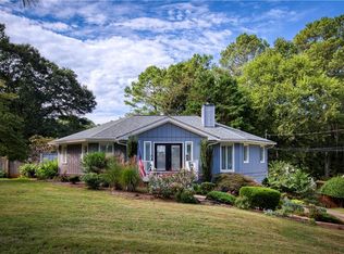 490 Buckingham Cir, Marietta, GA 30066