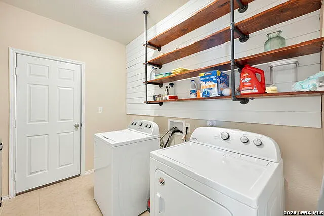 8722 Buggy Ln — Photo 17