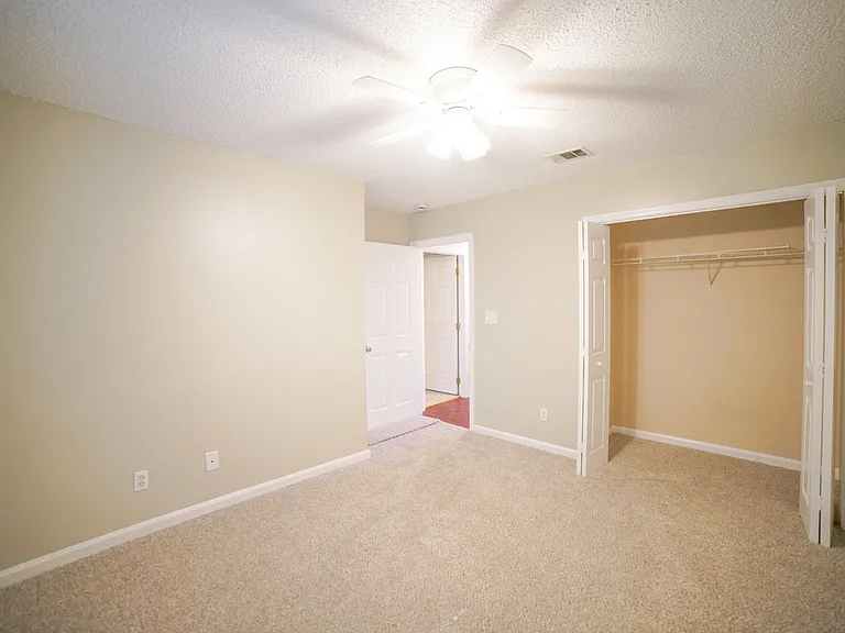 1100 Green Tree Ct #F — Photo 13