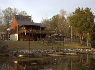 1820 River Chase Dr, West Point, MS 39773