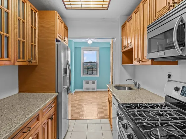 2400 Johnson Avenue image 9 of 24