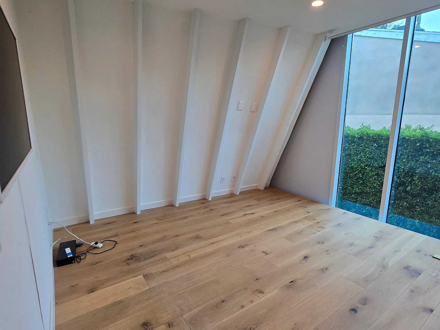 2 bed, 1695 sqft, $6,400 — Photo 4