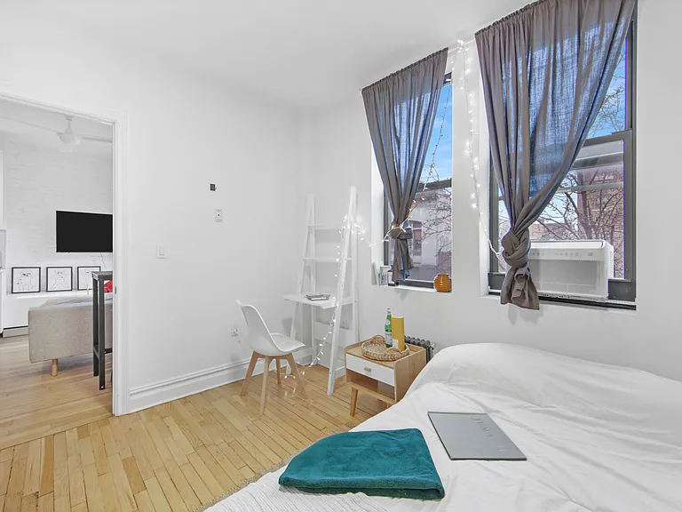 115 Greenpoint Ave #C4 — Photo 8