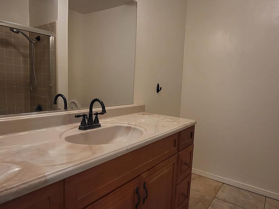 1st image of 561 Occidental Dr