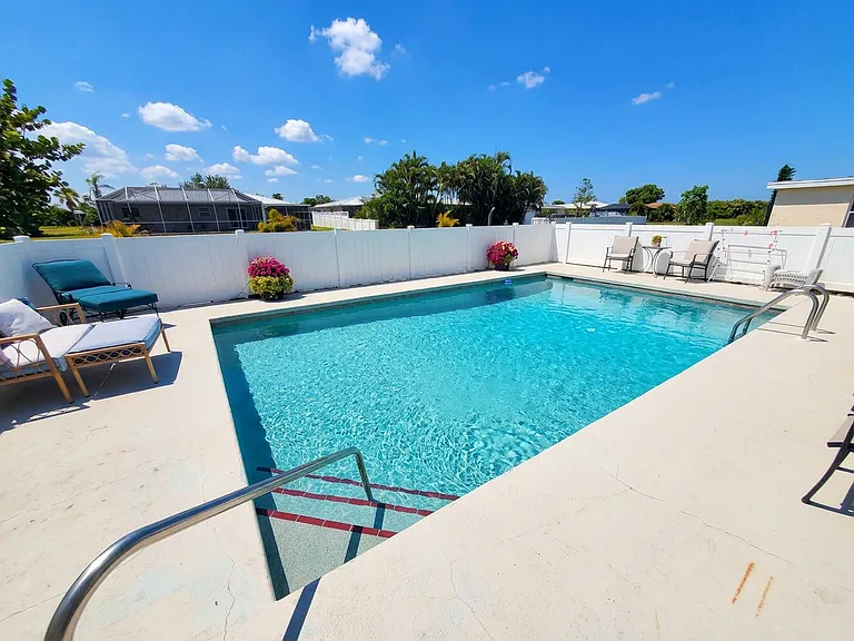4 Golfview Rd — Photo 3