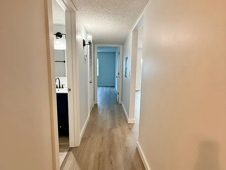 14417 Americana Cir #204 — Photo 25