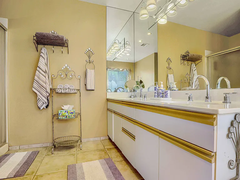 39795 Regency Way — Photo 15