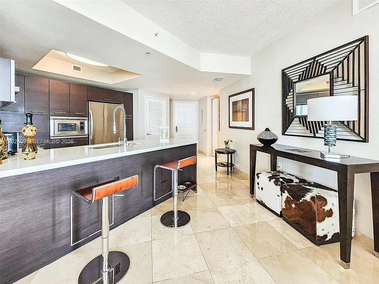 150 Sunny Isles Blvd #11204 — Photo 2