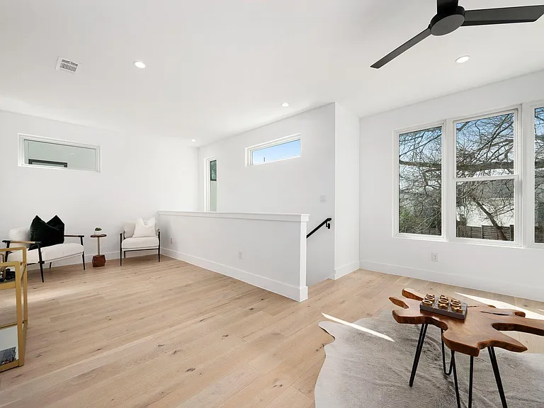 1119 Fairmount Ave — Photo 28