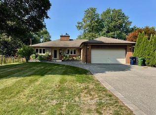 33 Pitcairn Cres, Toronto, ON M4A 1P5