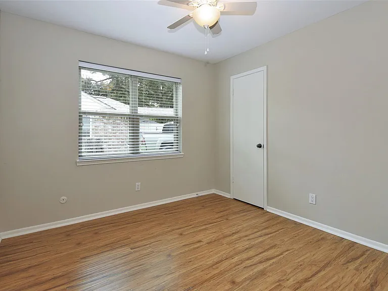 2315 Eaglerock Dr — Photo 17