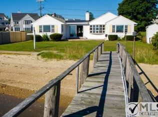 76 Bay Shore Rd, Hyannis, MA 02601