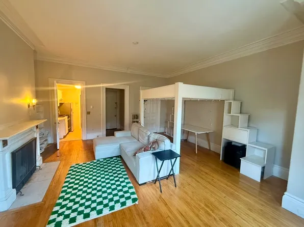 211 Beacon St APT 3F, Boston, MA 02116