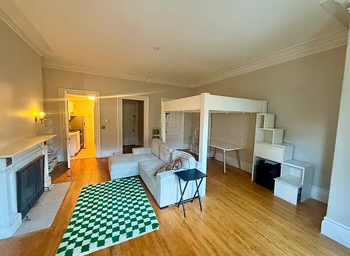 211 Beacon St #3F Photo 1