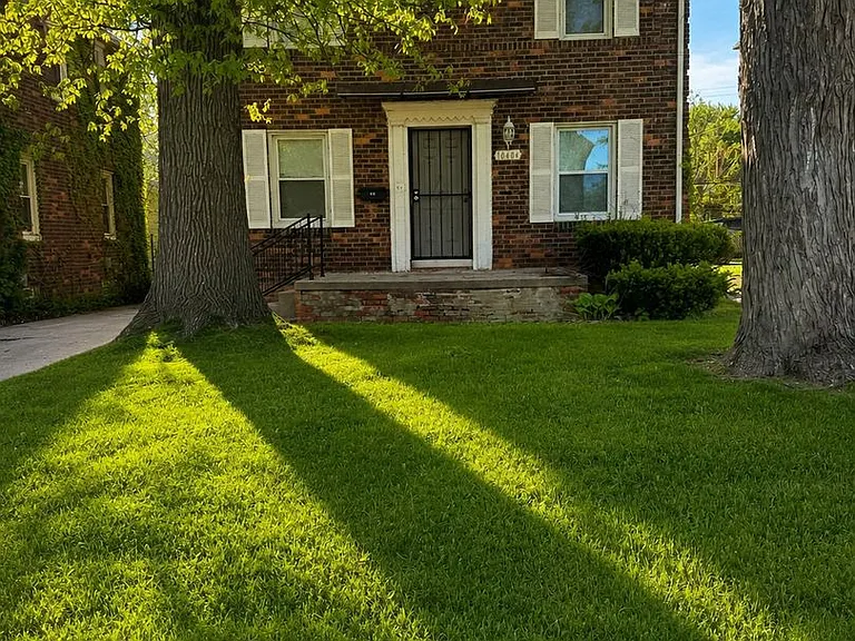 10404 Somerset Ave — Photo 1