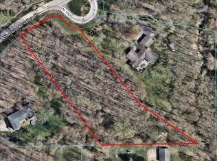 Sherbrooke Valley Ct, Willoughby, OH 44094