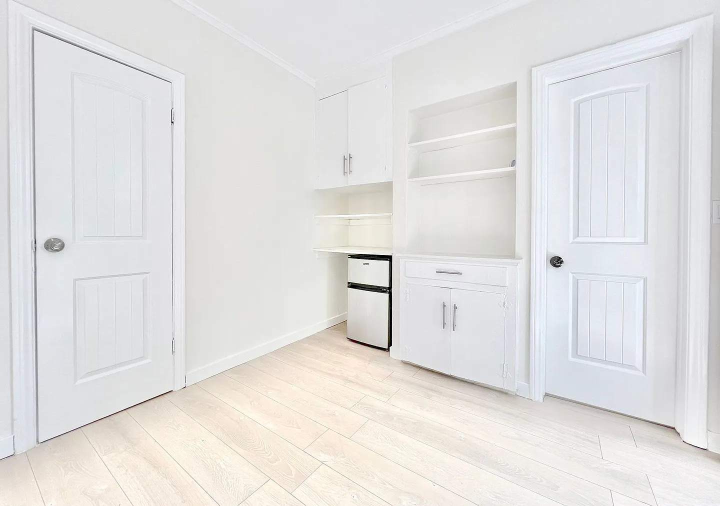 1301 N. Stanley Ave — Photo 4