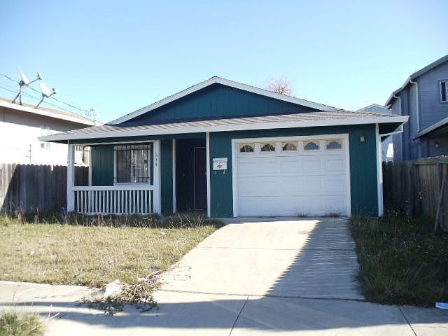 1st image of 658 S 30th St