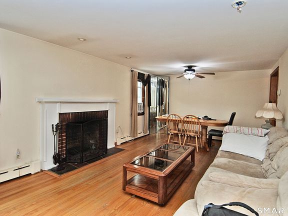3rd image of 64 Saint Andrew Avenue