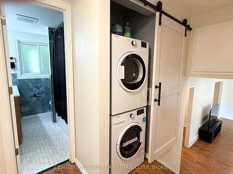 453 Castlegrove Blvd #UPPER — Photo 15