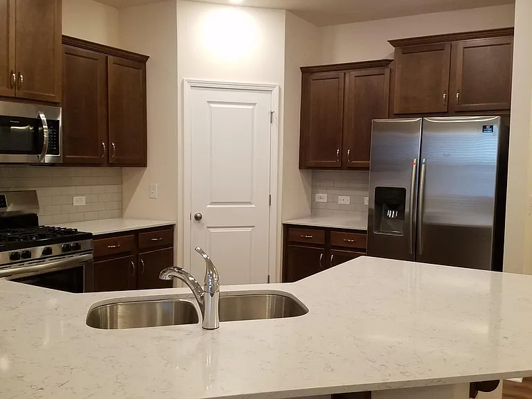 1119 Brightskies St — Photo 5