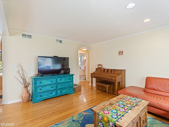 3rd image of 1504 Kemman Ave