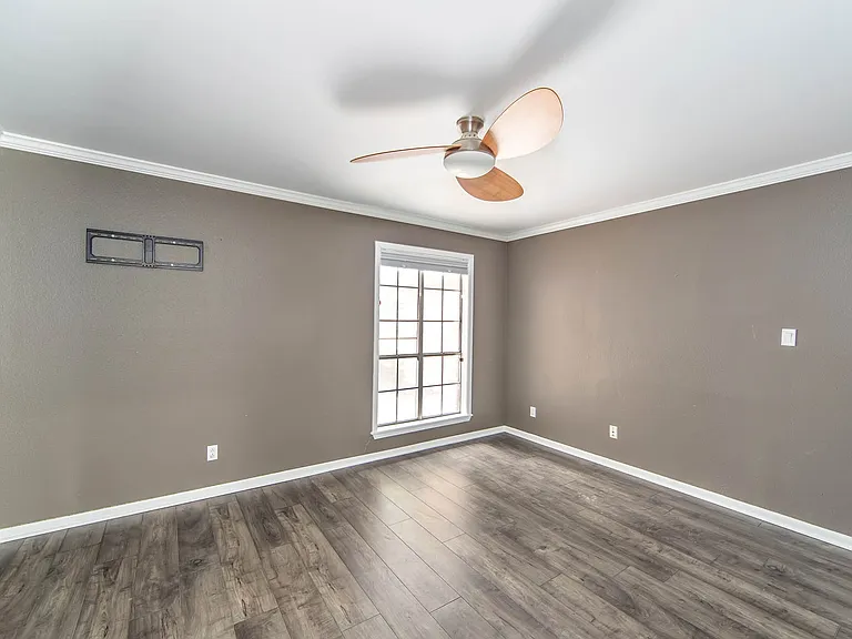 3213 Susan Dr — Photo 2