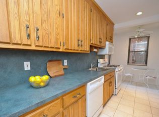 142 Garth Rd APT 1I, Scarsdale, NY 10583