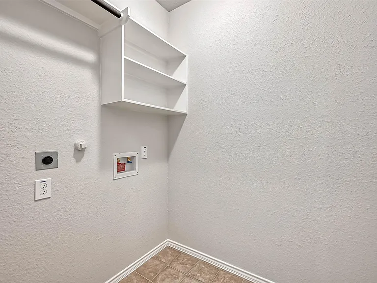 3410 Golden Amber Ct — Photo 13