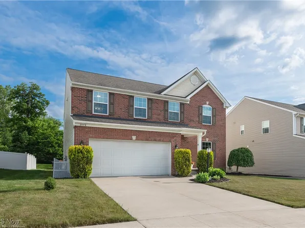 3478 Shadow Ledge Dr, Twinsburg, OH 44087