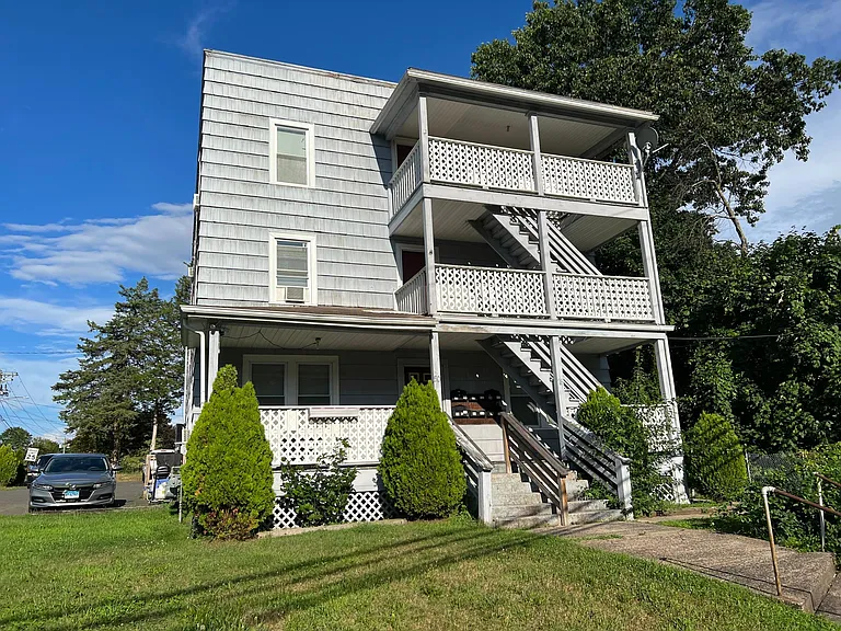 78 Brook St #2S — Photo 18
