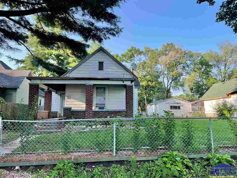 1st image of 1539 Plum St