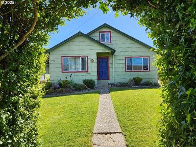 1775 Monroe St, North Bend, OR, 97459