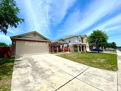 3 bed, 2.0 bath, 1784 sqft, $1,720 — Photo 2