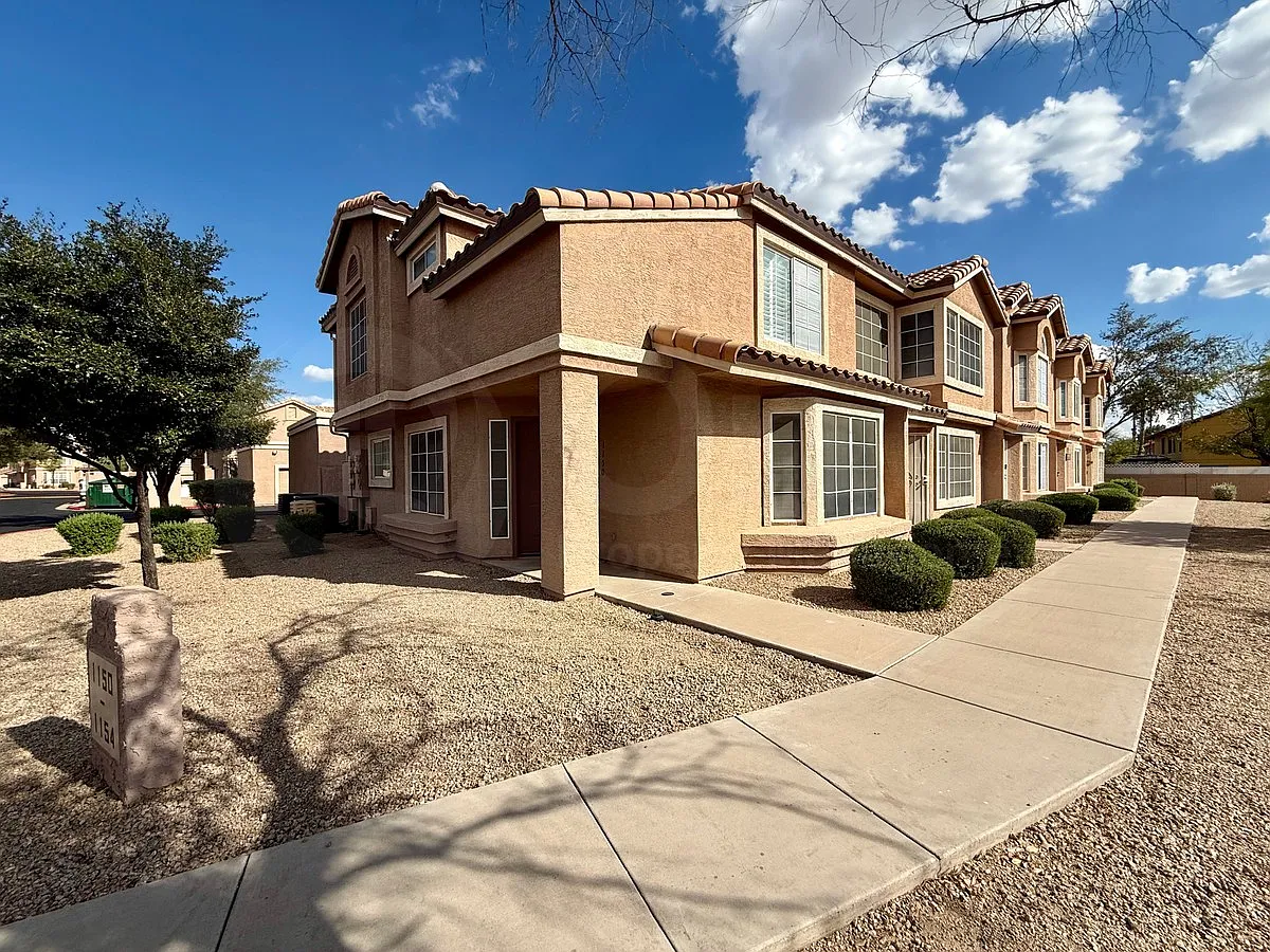 2875 W Highland St — Photo 1