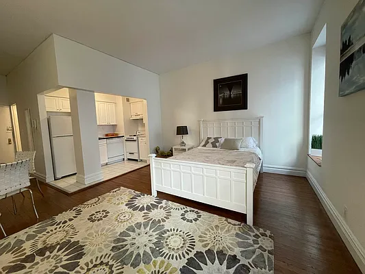 Rented by REAL New York | media 34