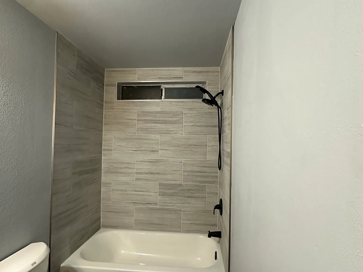 221 S Valley St — Photo 4