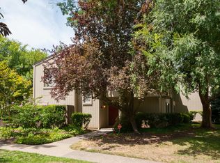 1109 Commons Dr, Sacramento, CA 95825