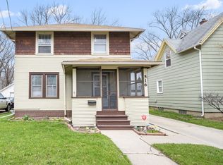 516 Ashland Ave, Aurora, IL 60505