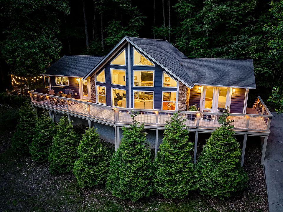 1st image of 2499 Shoreside Dr